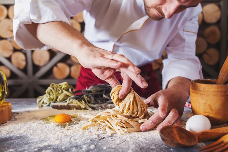 Italian cuisine is without a doubt one of the most popular cuisine in the world . During the experiences the guests can taste the typical products of the area and attend a cooking 